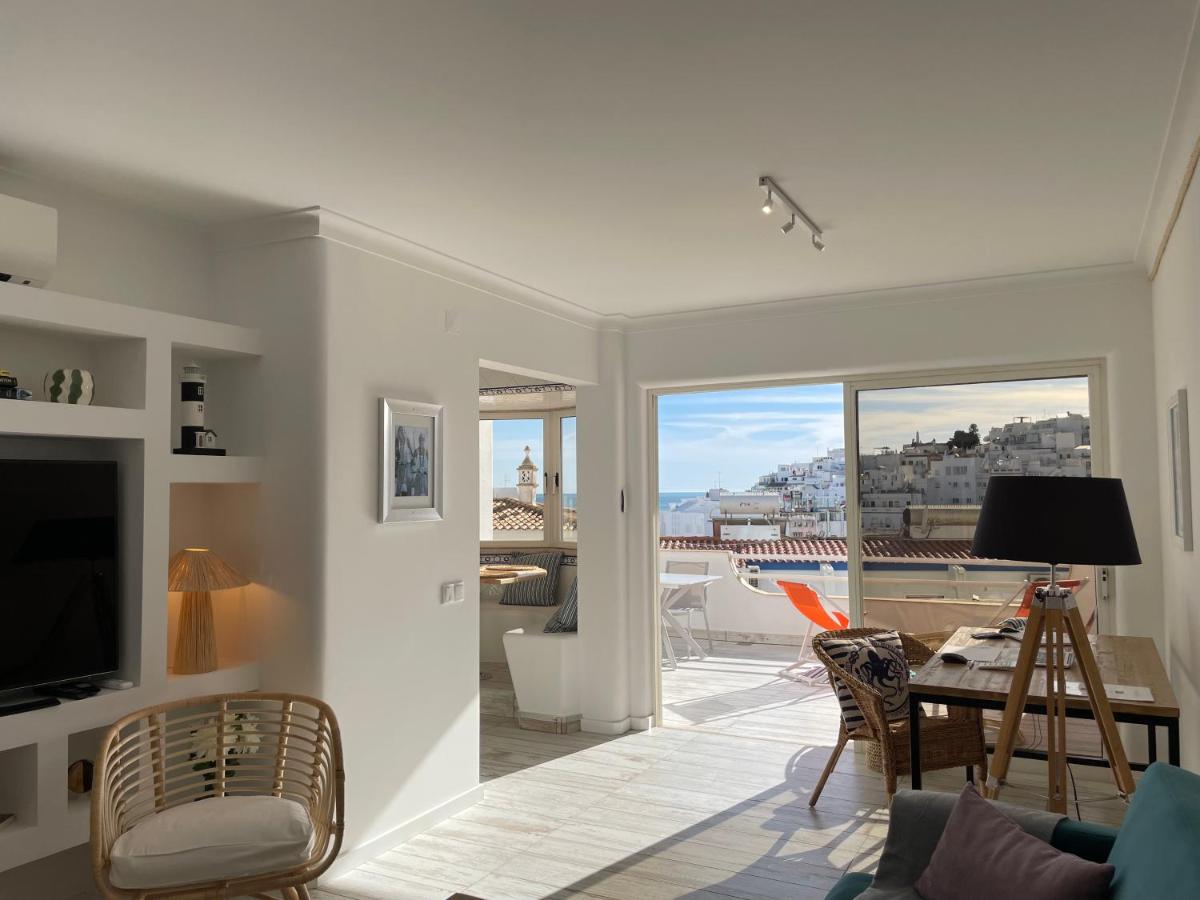 Ocean Balcony apartment terrace sea view and pool - B&B Albufeira