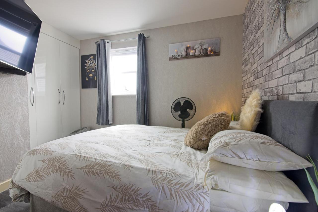 2 Bed Apt - Free Parking - Close to City Centre - B&B Manchester