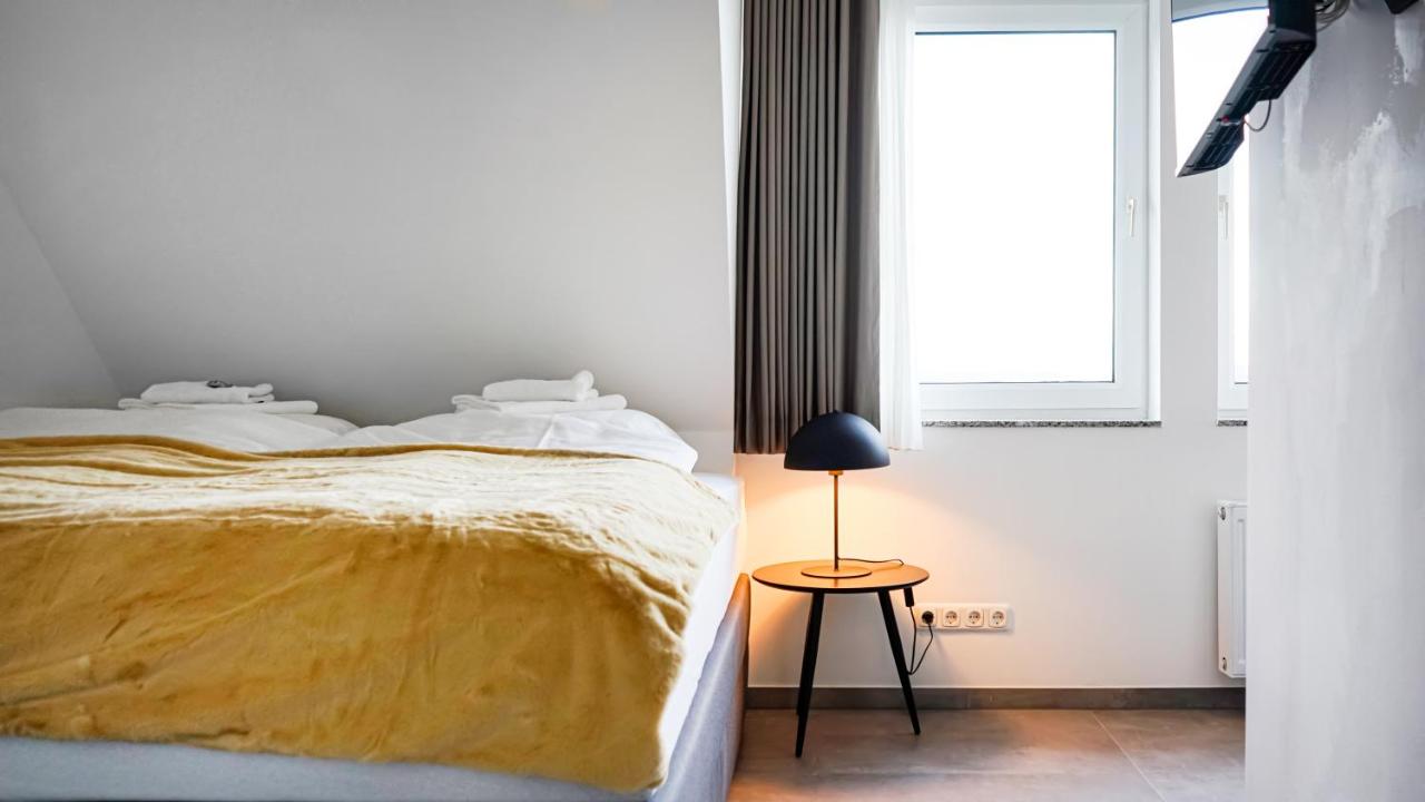 B&B Siegen - SI-View Doppelzimmer mit Stadtblick Zimmer 22 - Bed and Breakfast Siegen