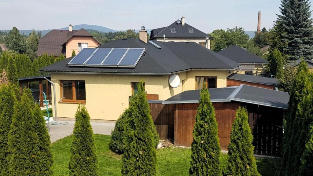 Vila MAX - WHIRLPOOL & BAZÉN & SAUNA - B&B