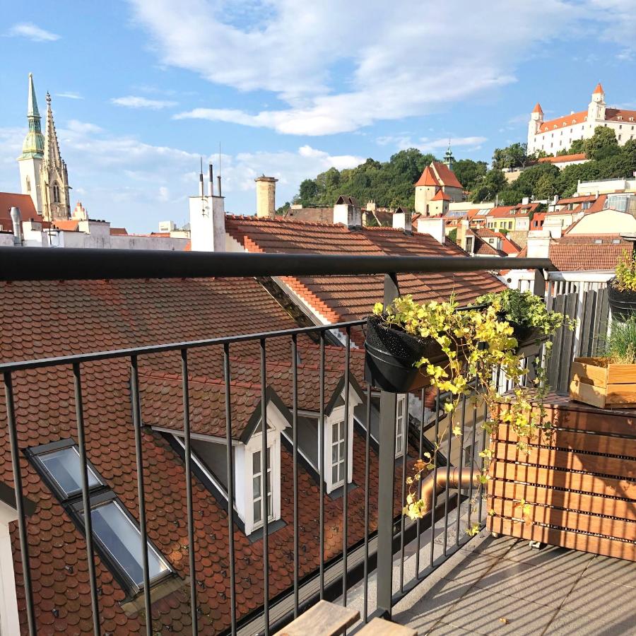 B&B Bratislava - Apartments Bastova, Stela & Mia Apartments - Bed and Breakfast Bratislava