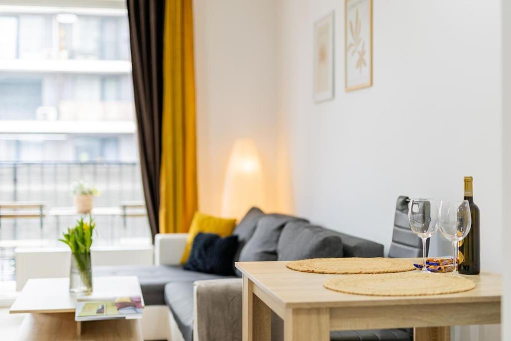 Cityscape Oasis: Active Studio Heaven - B&B