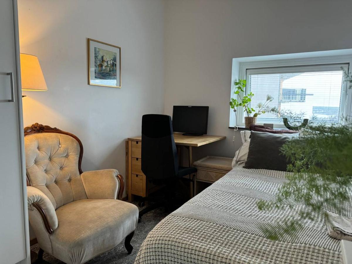 B&B Nacka - The favorite room in a shared apartment - Bed and Breakfast Nacka