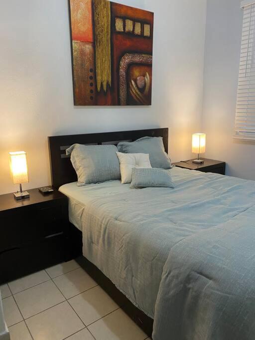 B&B San Juan - Fiesta Spot at La Placita 3 BR and 2 Bathrooms - Bed and Breakfast San Juan