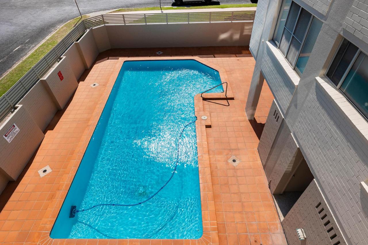 Ebbtide 10 - B&B Forster