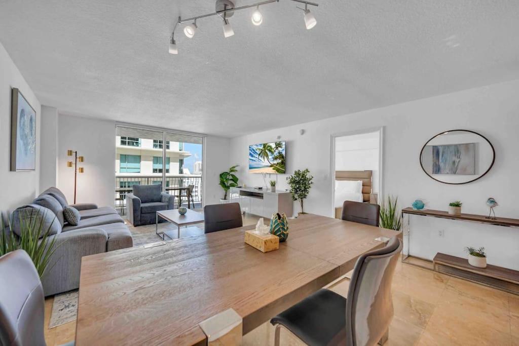 Spacious 36th FLR 1 BD 1 BT • Brickell • Bay View - B&B