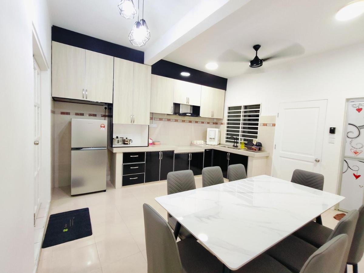 98 Homestay Sandakan - B&B