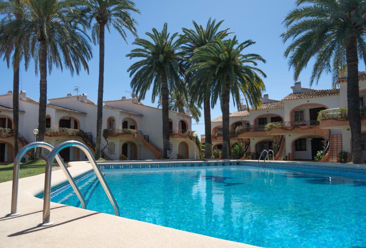 Cómodo 2Hab 1 min de la playa Piscina WIFI - B&B Denia