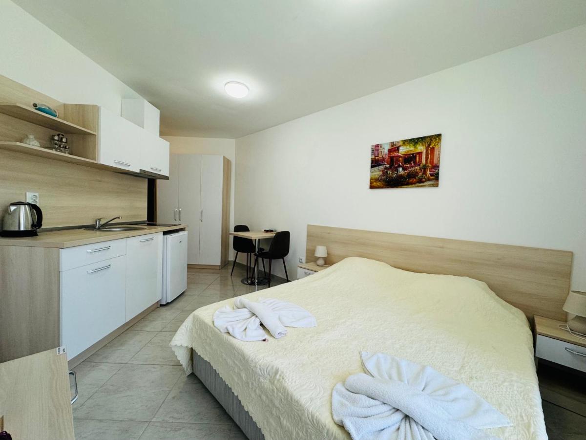 Studio with Sea View