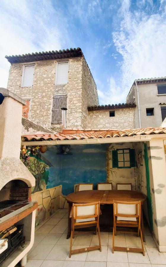 Agréable maison de ville avec patio - Chambres d’hôtes