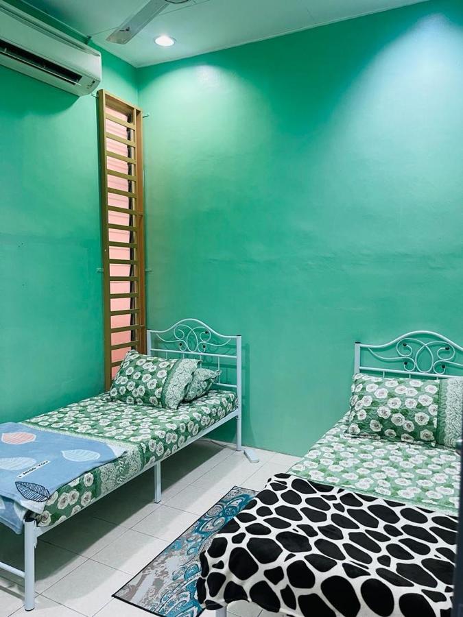 Mak kuntum homestay - B&B