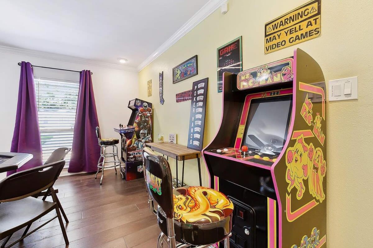 LSU Slammer Arcade 4 5 mile to LSU Private Yard - B&B