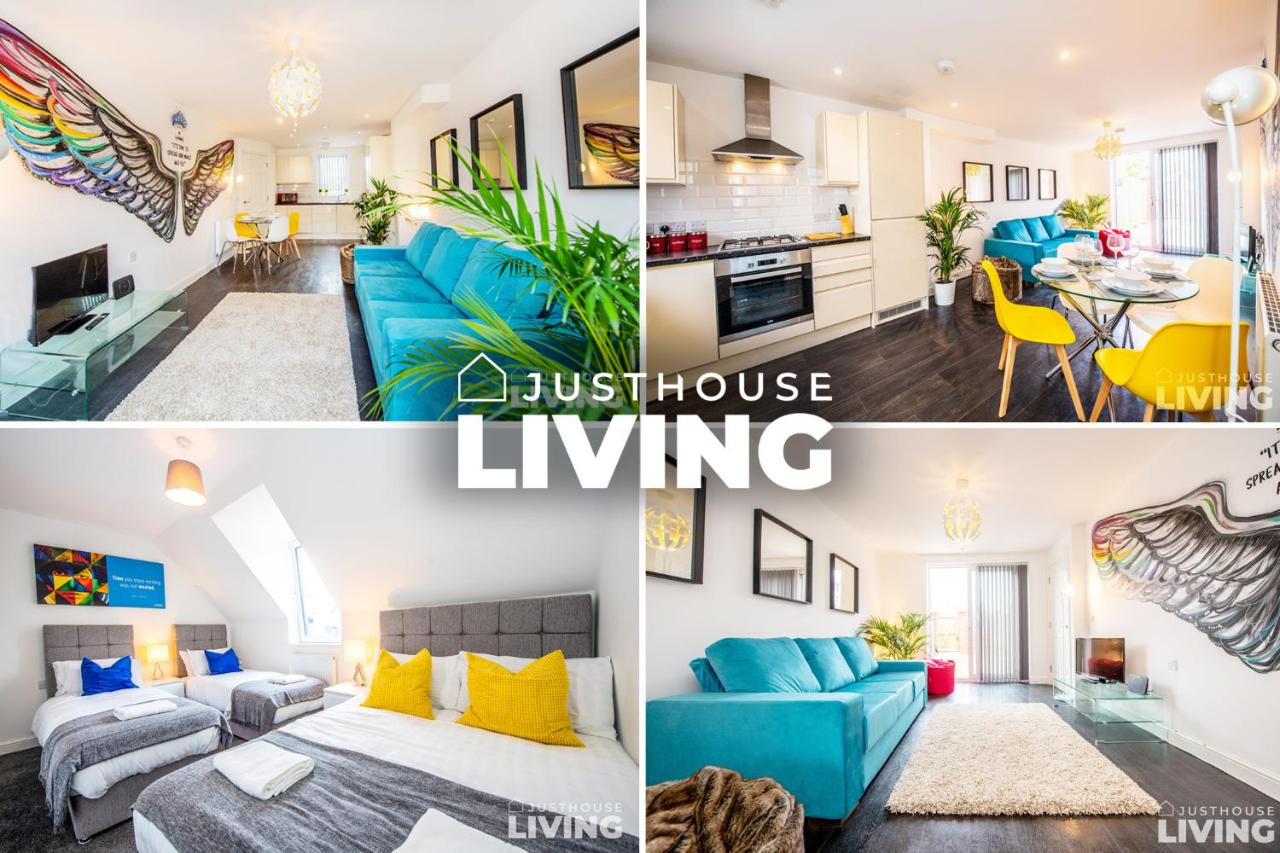 B&B Liverpool - Liverpool House - Stunning Townhouse with FREE Parking for 4 cars - Close To Centre - Bed and Breakfast Liverpool