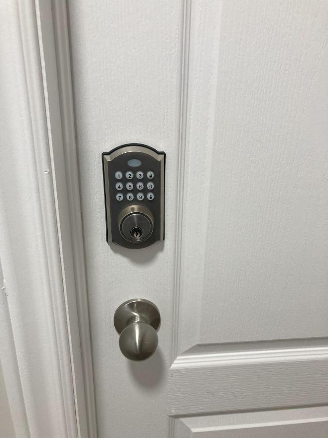 Brand New, cozy 2 Bdrm Bsmnt Apt - Bed and Breakfast