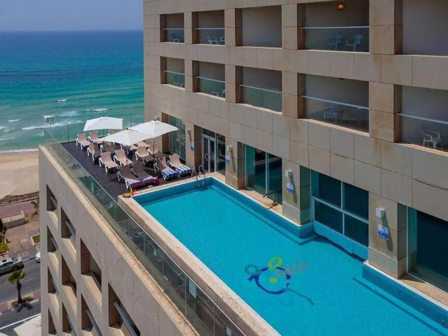 B&B Bat Yam - Leonardo hotel , Very luxury suite, high floor, in fron of See - Bed and Breakfast Bat Yam