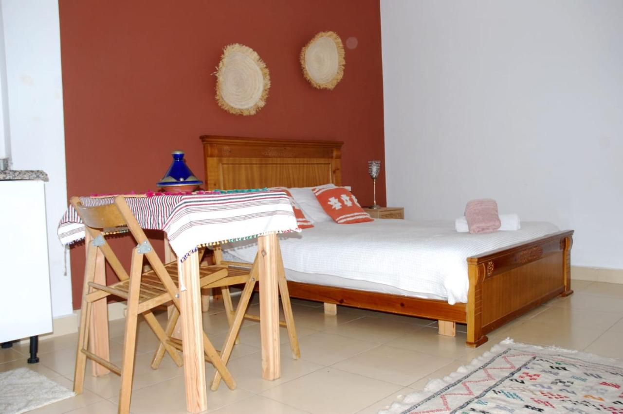 Studio lumineux avec terrasse - Ferienwohnung Tanger