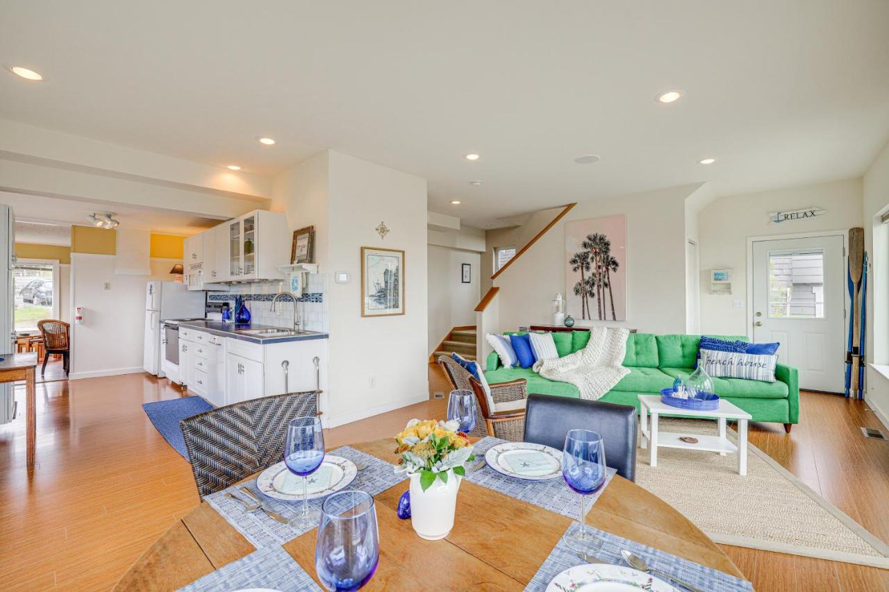 Beautiful Birch Bay Retreat with Deck and Fire Pit! - Chambres d’hôtes