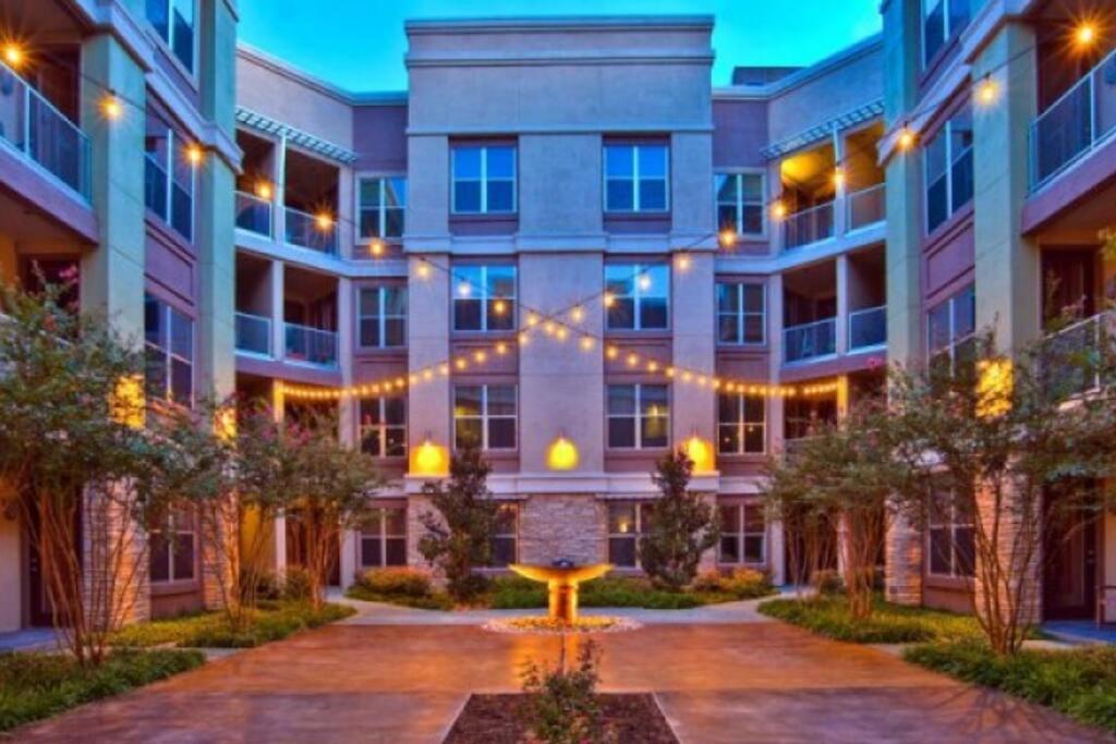 Elite Retreat Dallas - Addison - B&B