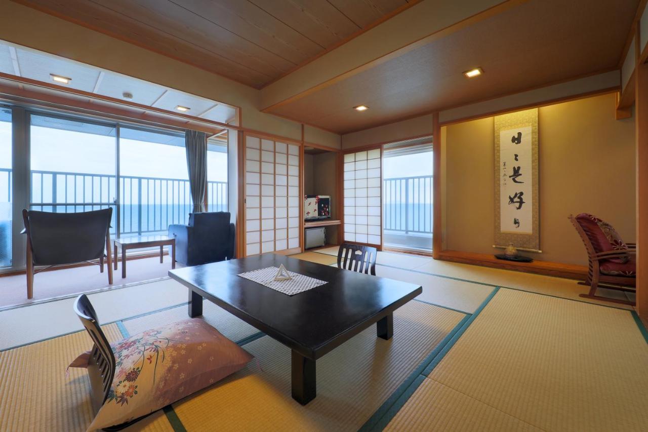 Superior Japanese-Style Room with Bathroom 
