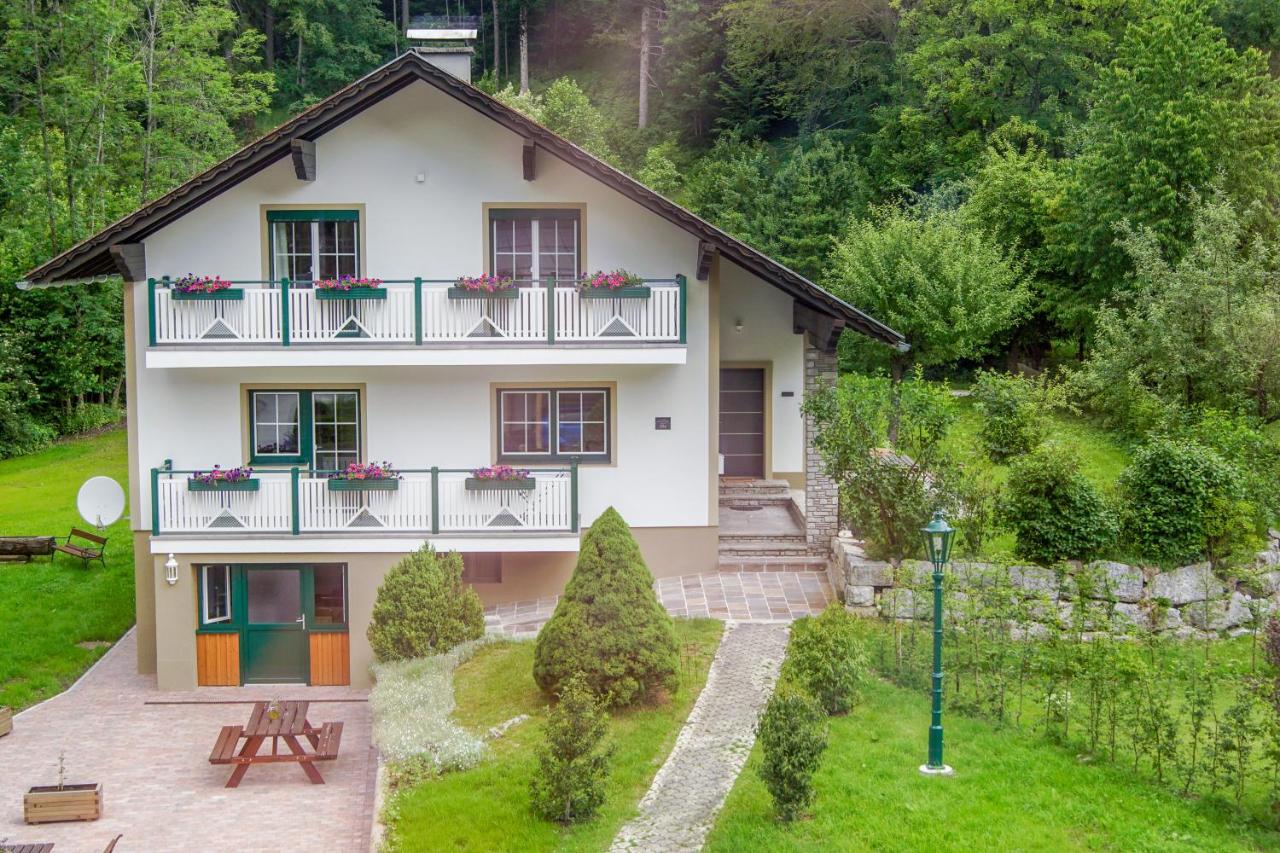 Waldruhe - Bett, Frühstück & ein Lächeln - Ferienwohnung