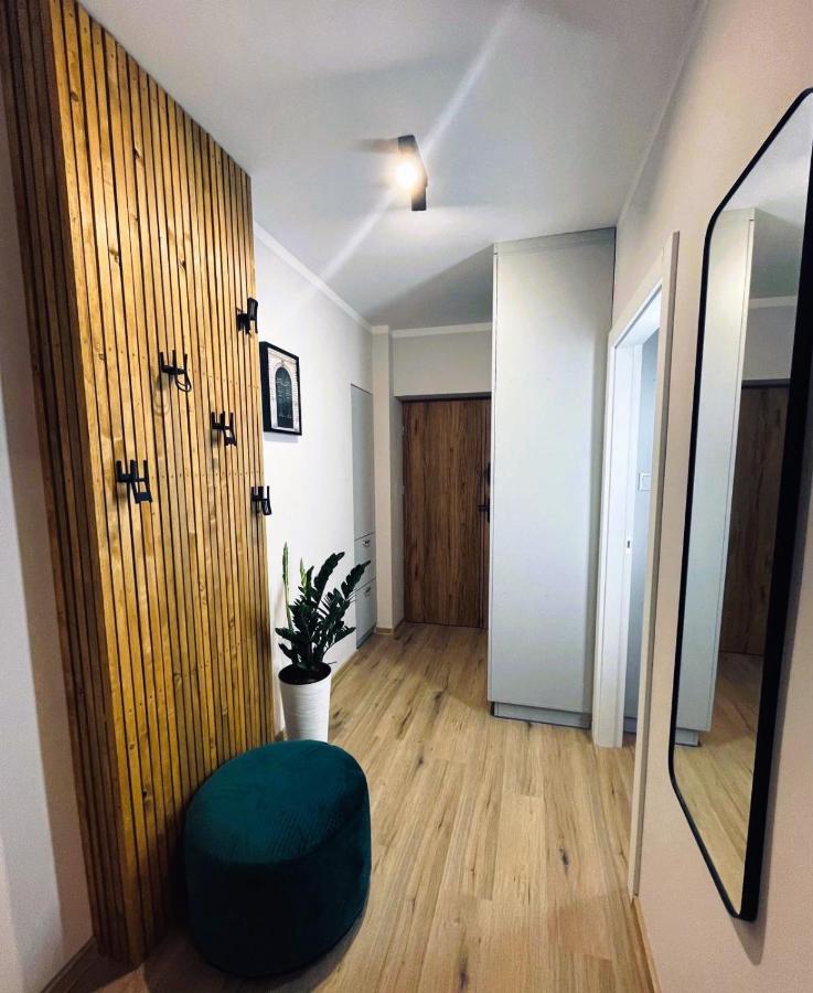 MR HOME APARTMENTS - Mogilska - B&B