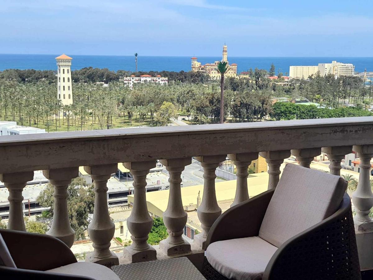 B&B Alexandria - Sea and Montaza Palace view 2 bedrooms apartment alexandria,2 full bathrooms, with 1 AC and 1 Stand Fan , 4 blankets available - Bed and Breakfast Alexandria