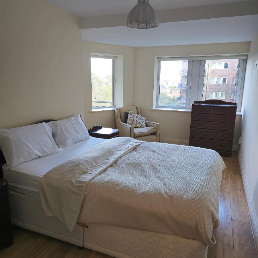 B&B Dublin - Gracian OMB Dublin Apartment - Bed and Breakfast Dublin