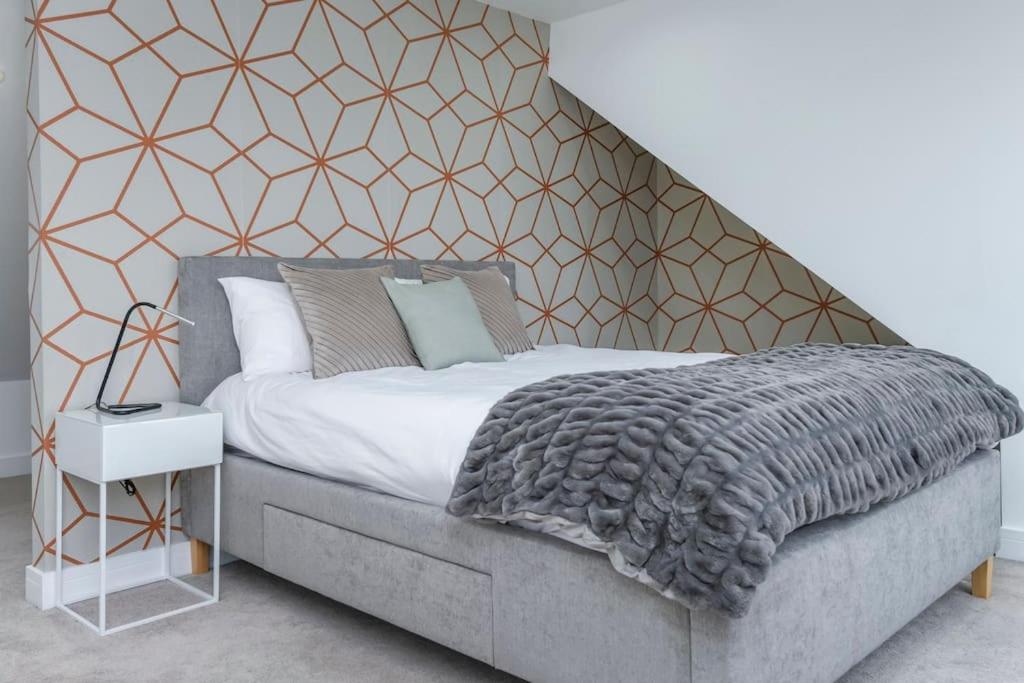 Modern 3 Bed Flat in Finchley - Chambres d'hôtes Finchley