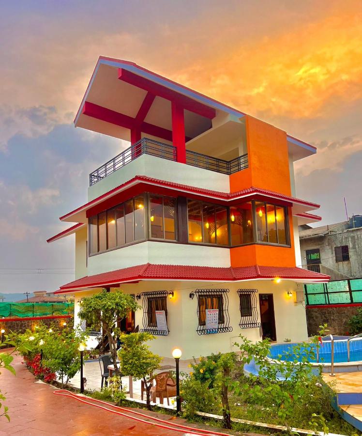 Mount View Villa - The Dream Stays ll Pvt Pool ll Garden ll 3Ac rooms - Bed and Breakfast Lonavla
