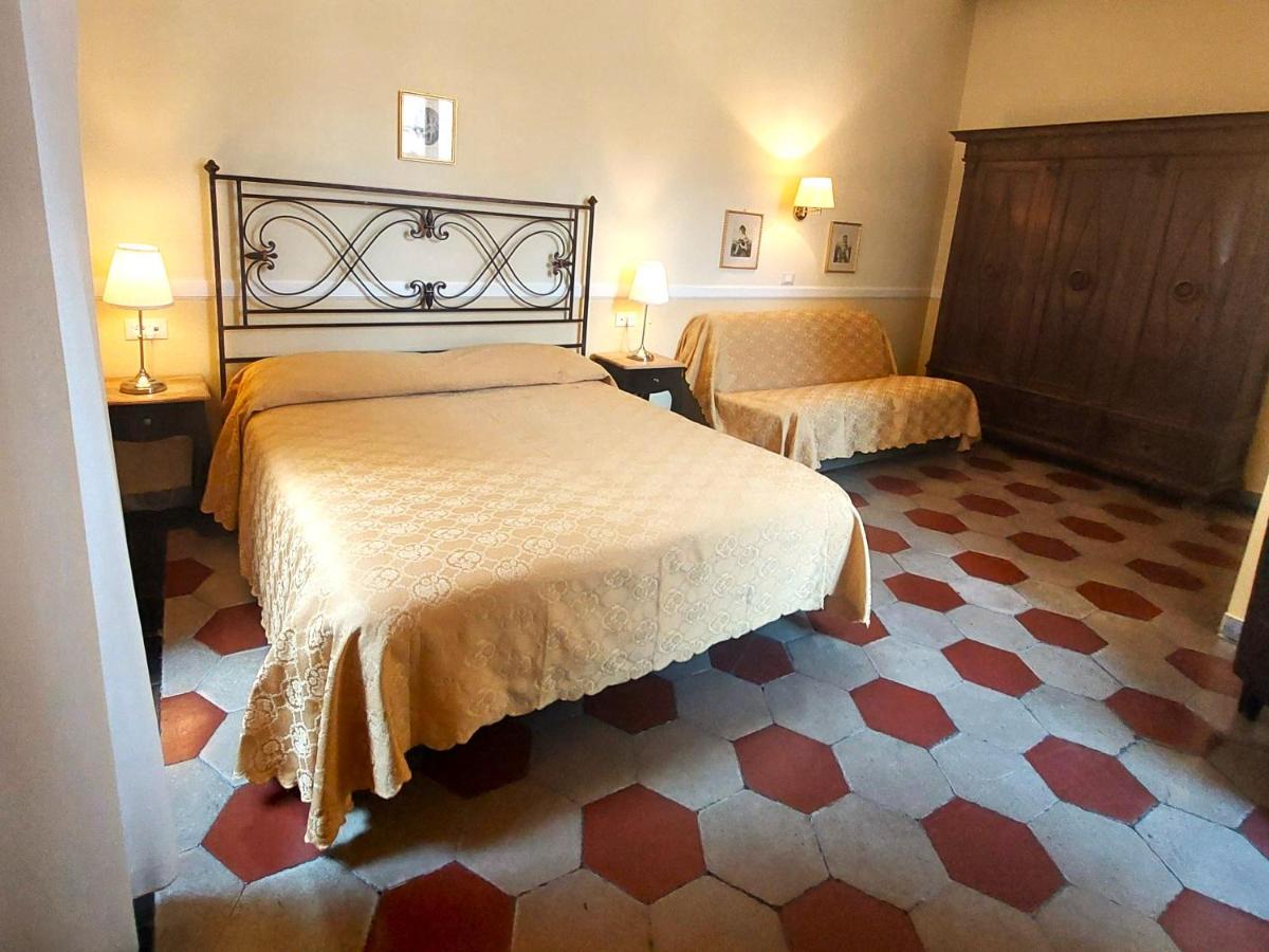 Camera Matrimoniale/Doppia con Letti Singoli con Divano-Letto