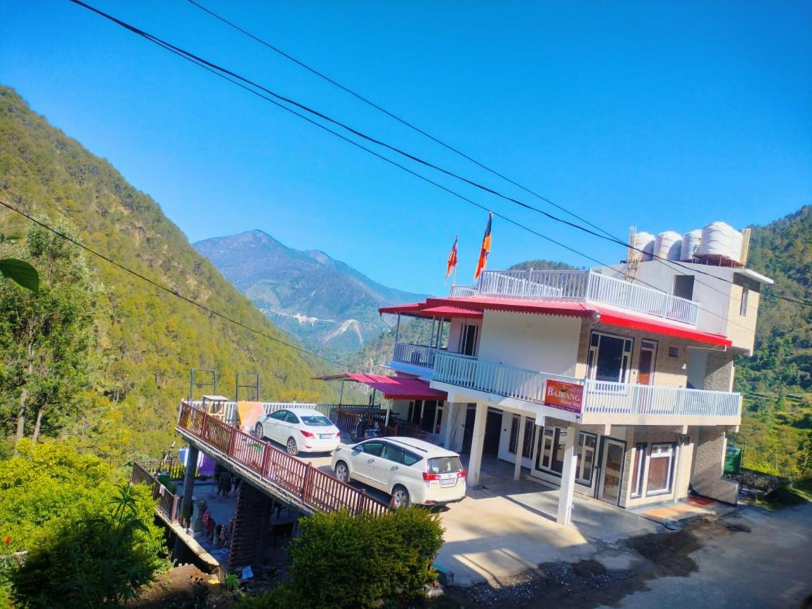 B&B Bhowali - BAJRANG HOME STAY KAINCHI DHAM - Bed and Breakfast Bhowali