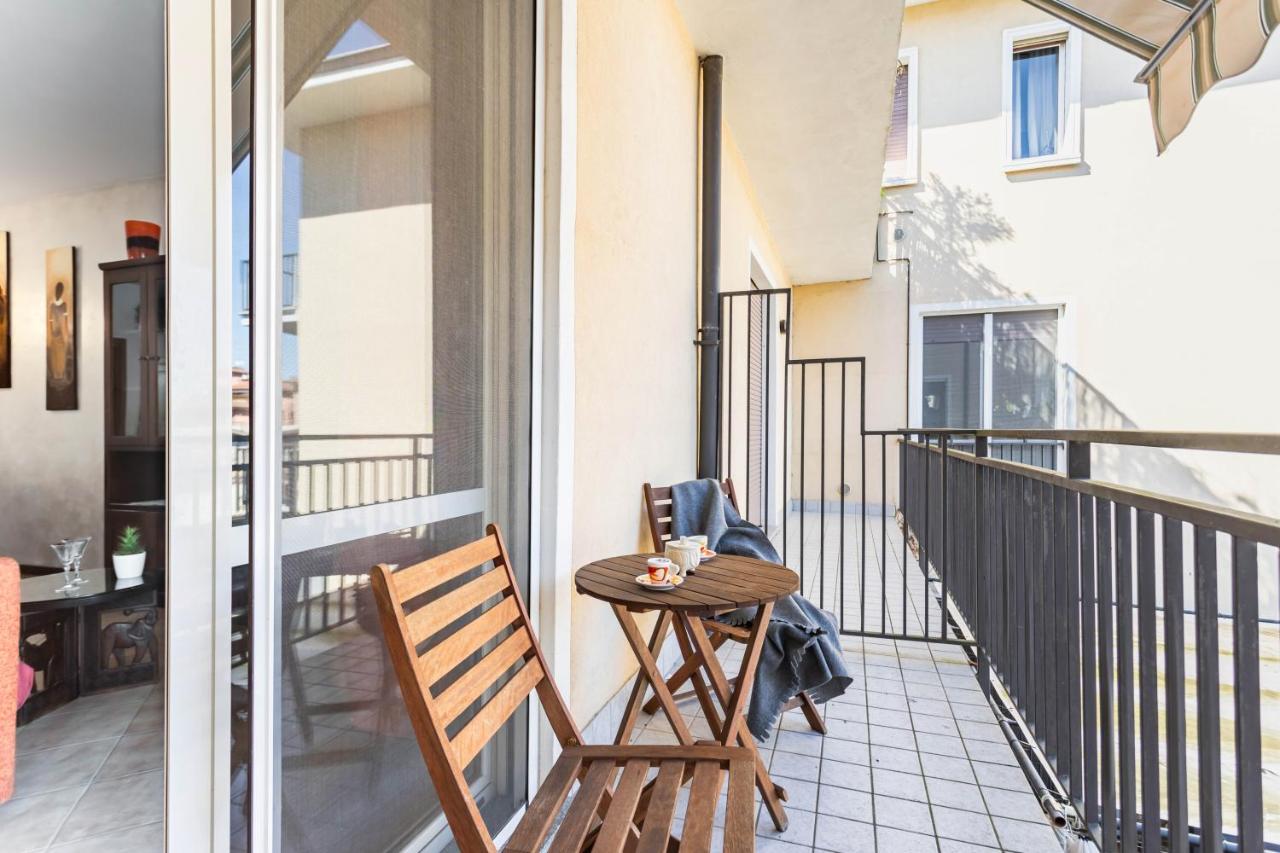 Lilly House - Travacò Siccomario - by HOST4U - Bed and Breakfast