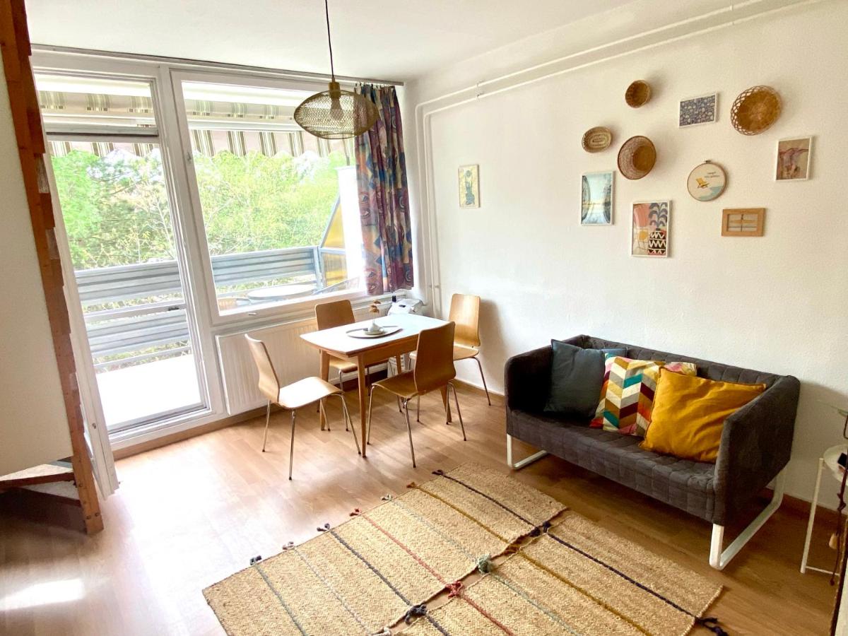 Napsugár Retro Apartman - B&B