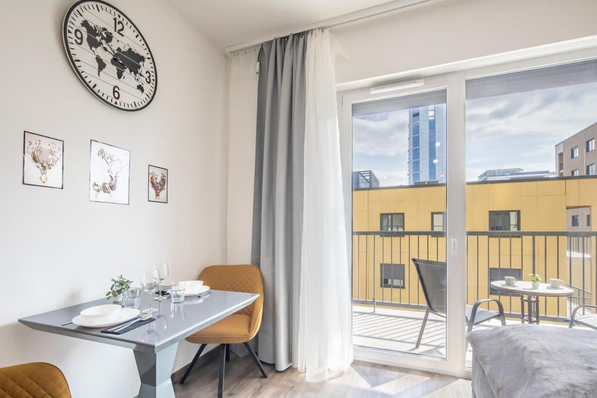 Modern Comfy Stay next to the River - B&B Budapest