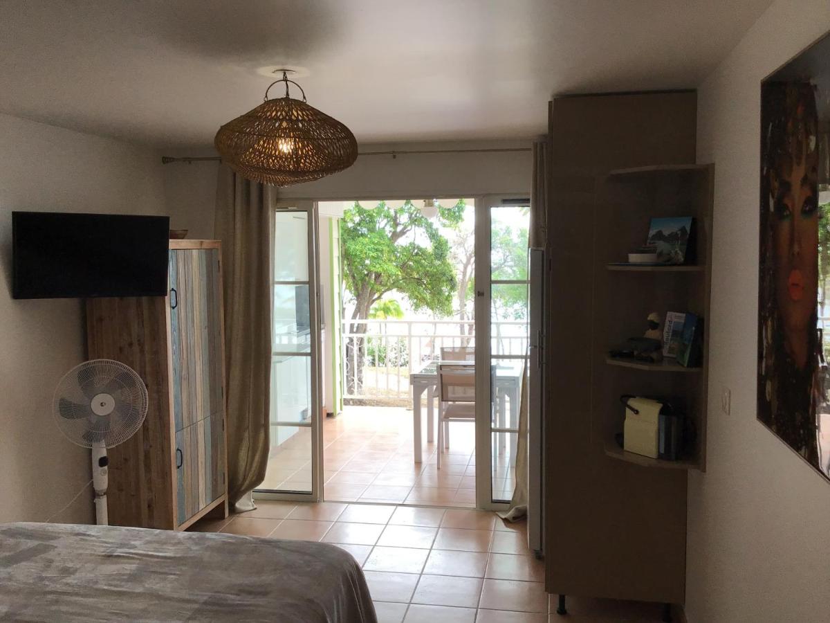 Martial Tropiques et Martial Coco & Plage, 2 Appartements refaits à neuf vue mer, Village de vacances à Ste Anne - Chambres d'hôtes Sainte-Anne