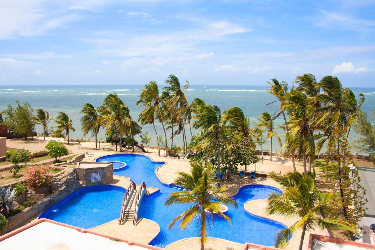 La Mera Beachfront Apartment - B&B