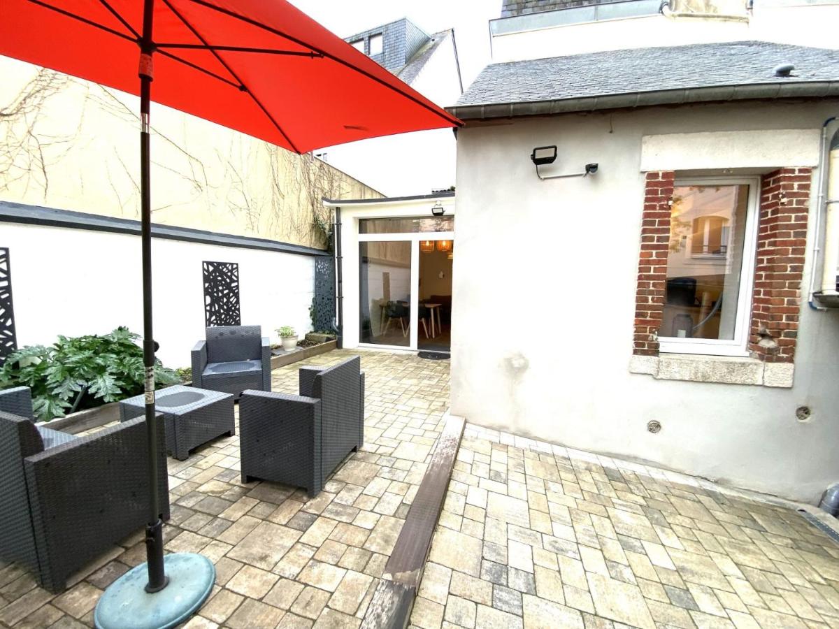 Apt centre historique Vannes COUR et GARAGE privés - Ferienwohnung