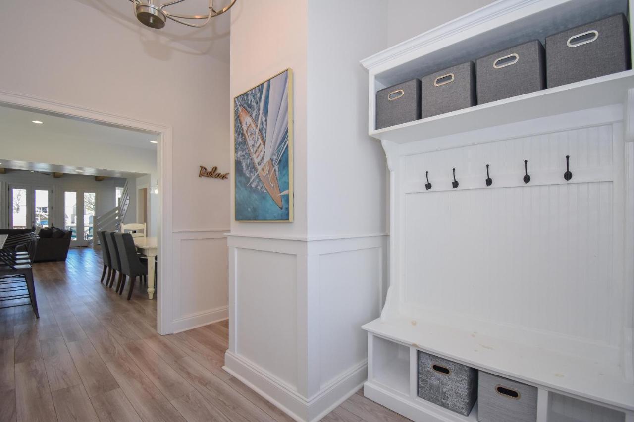 Changes In Latitude - B&B Dadeville