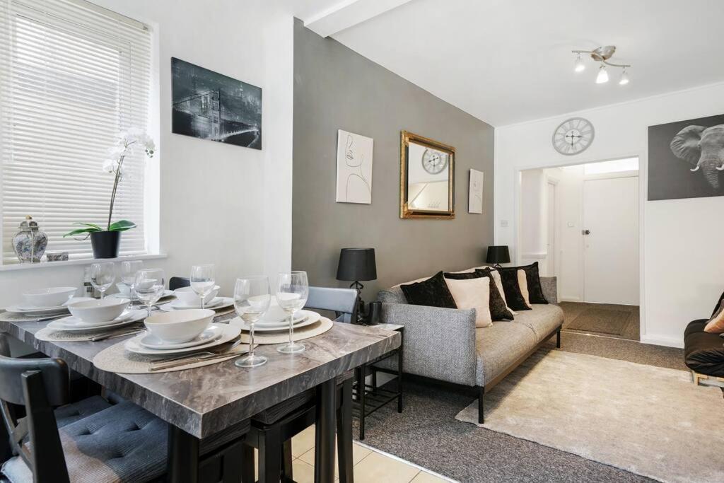 B&B Londra - 2 Bed Garden Flat Sleeps 6 Close to Brixton - Bed and Breakfast Londra