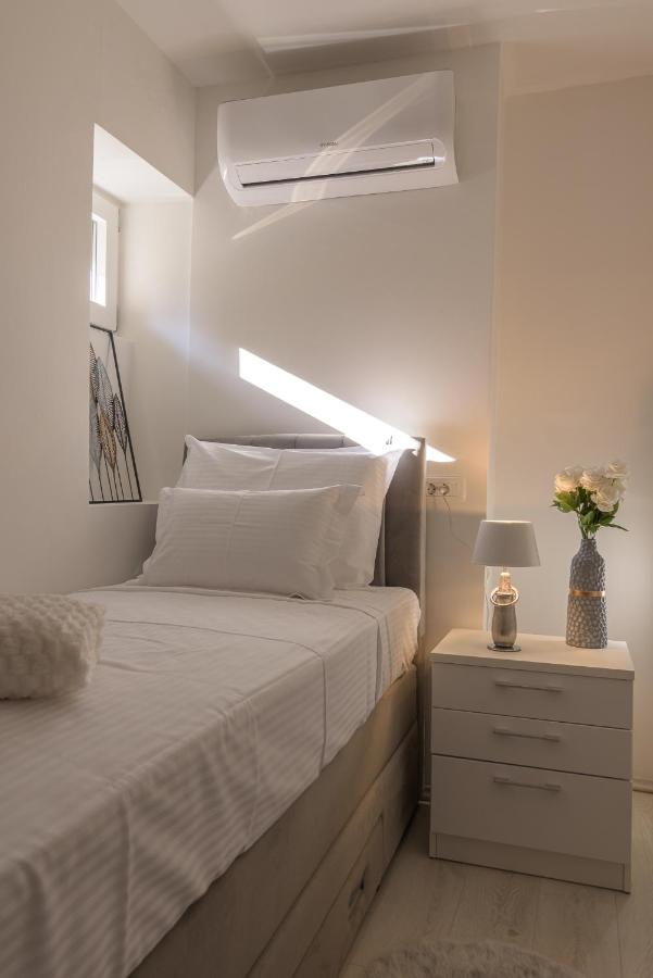 Single Room with Private Bathroom