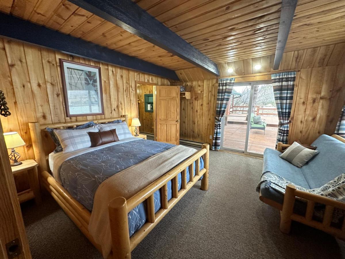 Queen Room with Garden View