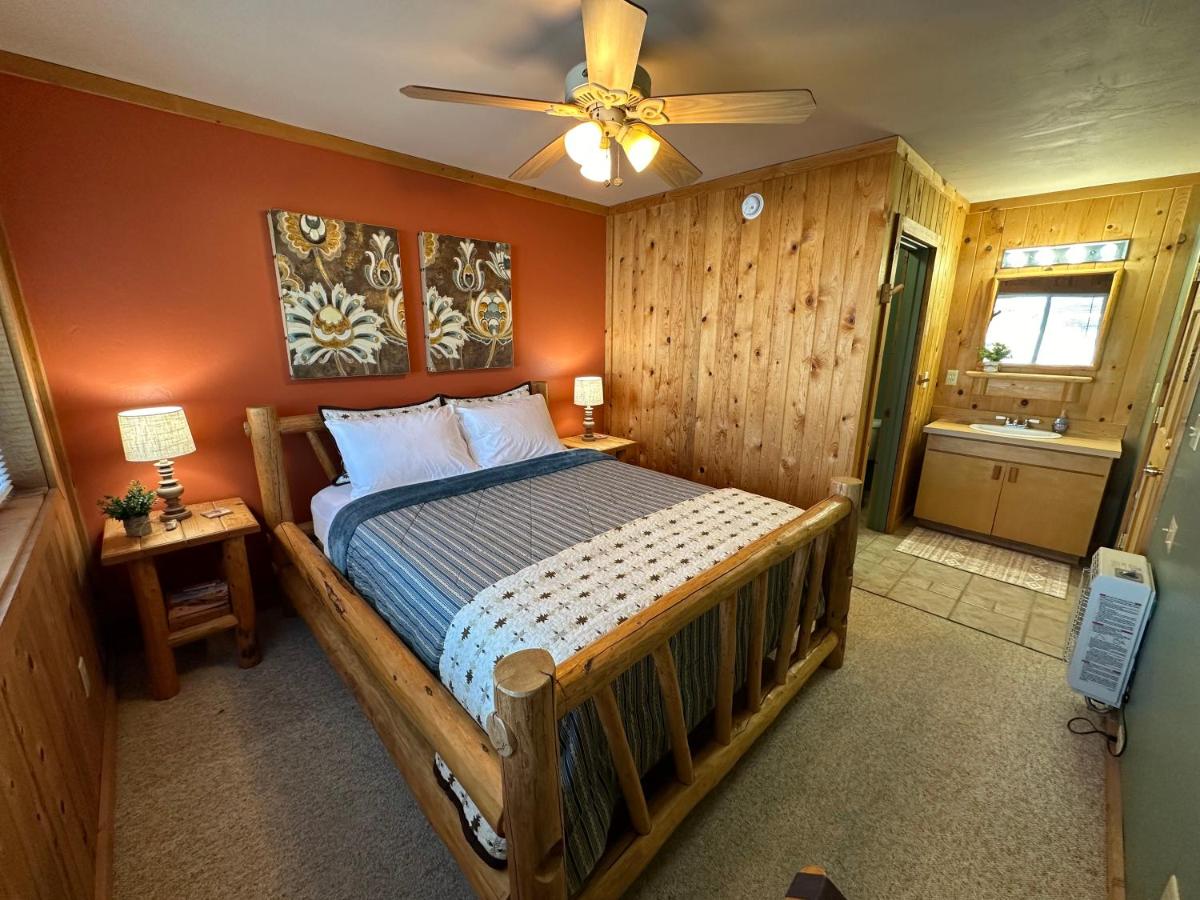 Queen Room with Garden View