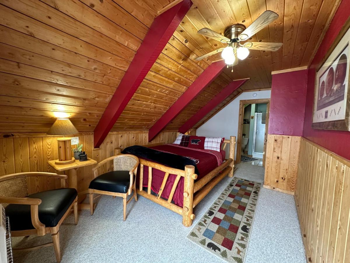 Queen Room with Balcony