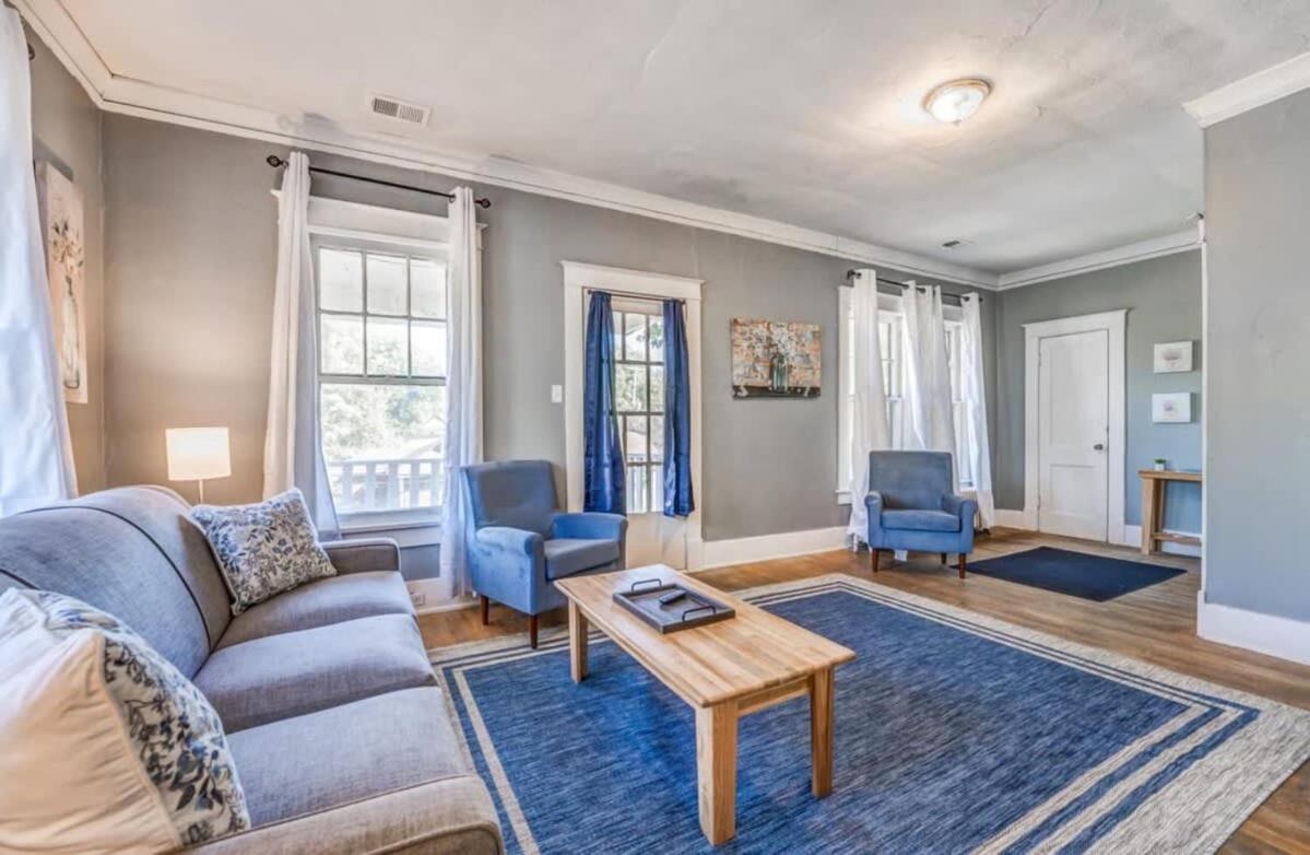 10 Min to U of Memphis-Rozelle Retreat Left Unit - B&B Memphis