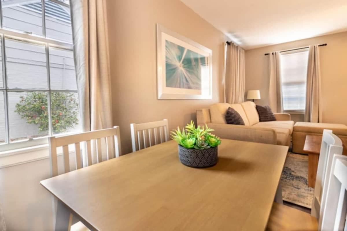 The Delightful Doubles- Unit B- Centrally Located - Ferienwohnung Columbus
