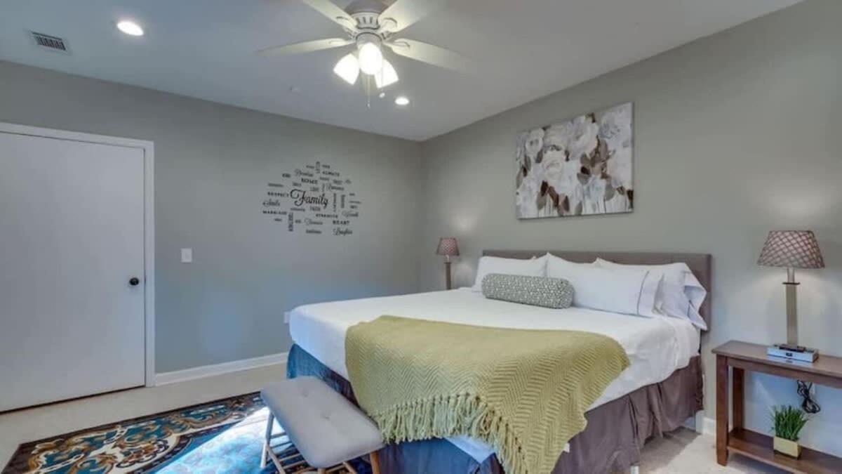 Apartment with Gazebo-Swanky Savannah Style - B&B