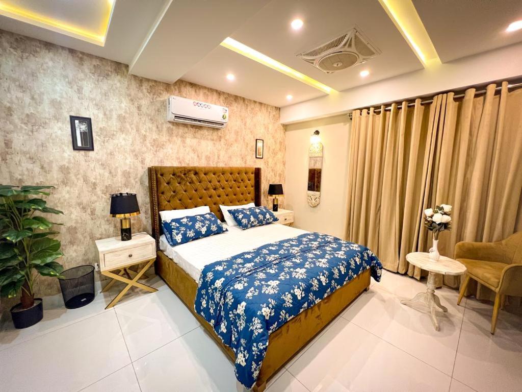 B&B Lahore - Bahria Town Lahore Prestige Apartments by LMY - Bed and Breakfast Lahore