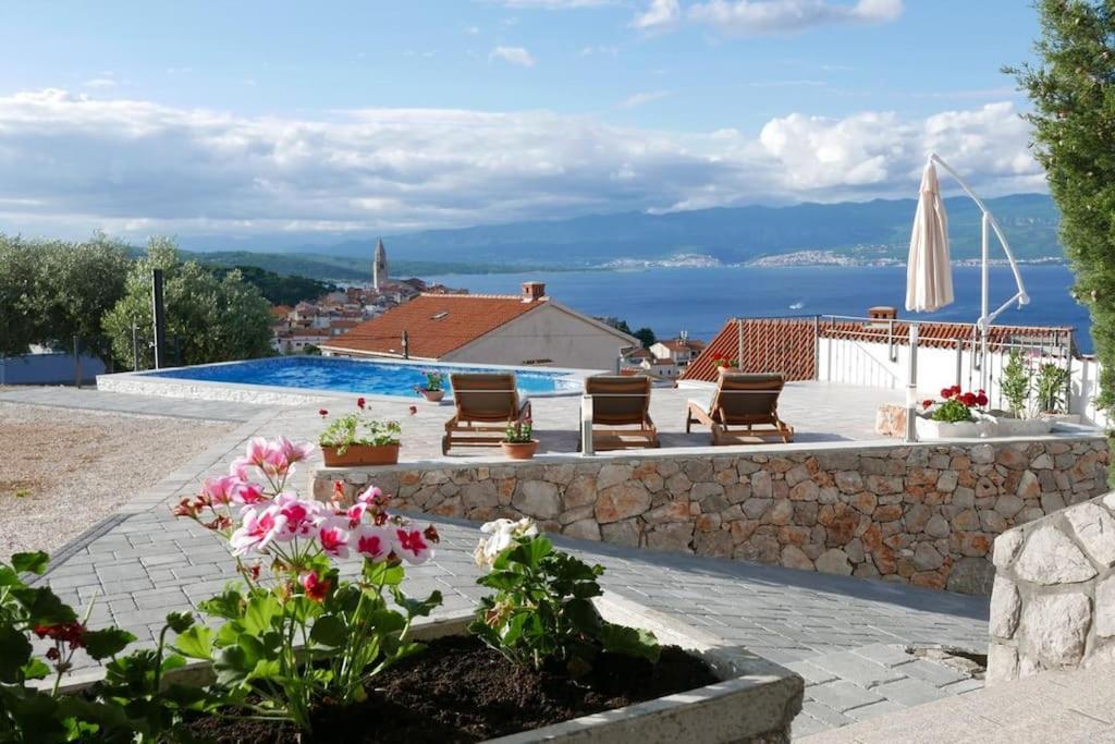 Visnja 1 - apartment with private pool and seaview - Ferienwohnung Vrbnik