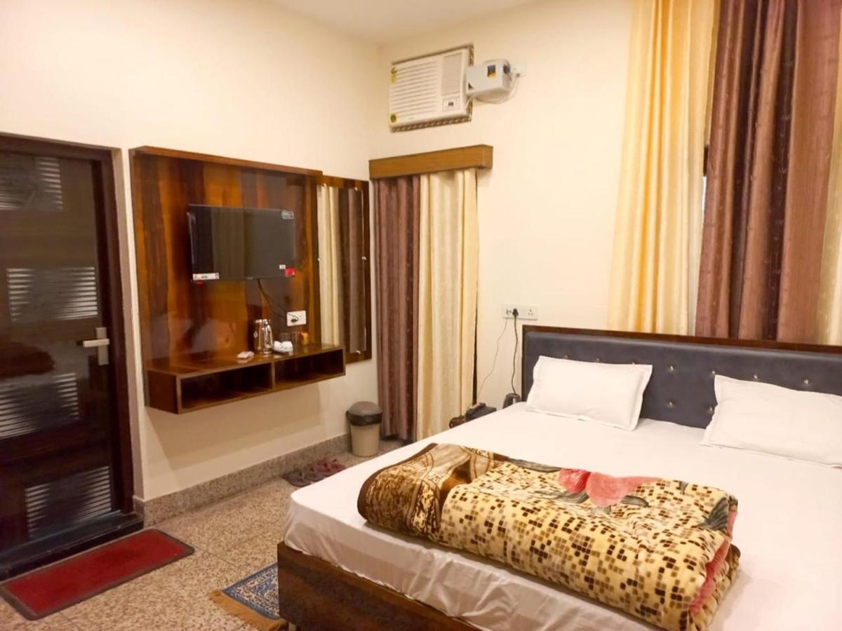 B&B Ayodhya - Kalash Guest House - Bed and Breakfast Ayodhya