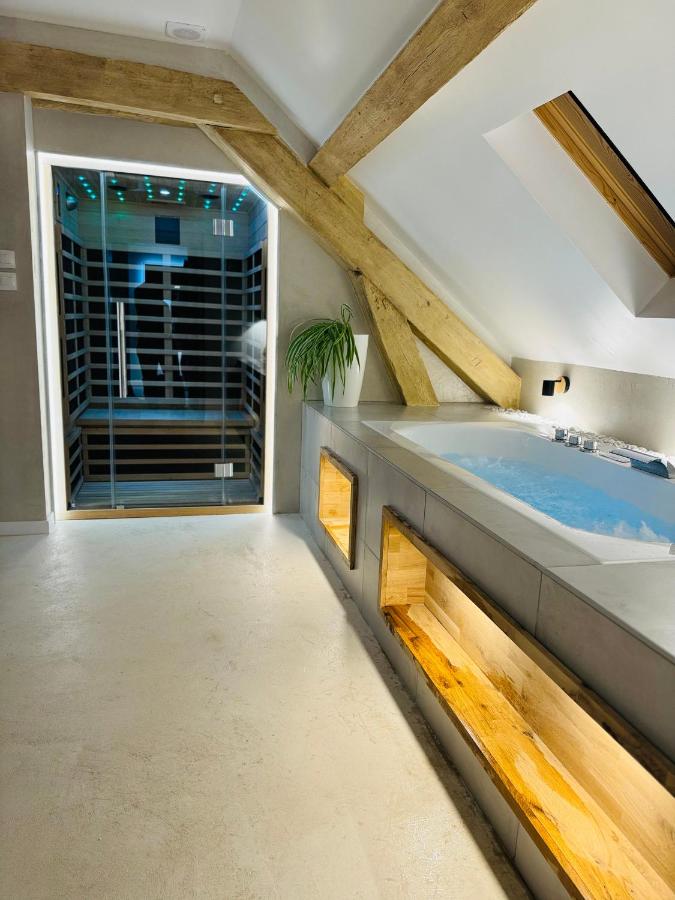 B&B Belfort - Superbe appartement avec • Sauna • Spa • Massage - Bed and Breakfast Belfort